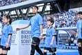 【サポーターアルバム(3)】G大阪戦での観客席＆入場時の川崎フロンターレのサポーター写真77枚！選手と手をつないだ子どもたちなど現地写真「川崎フロンターレーガンバ大阪(3)」の画像006