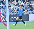 川崎、23戦無敗！(1)横浜FCを完璧にハメた「今季最強の前進プレス」の画像015