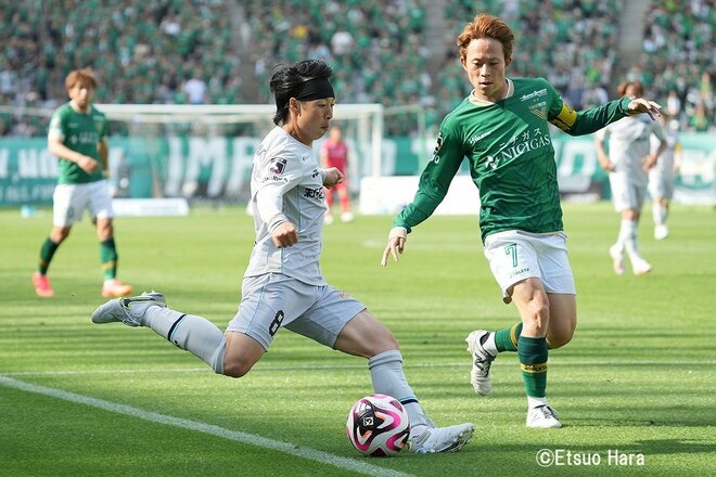 息詰まる攻防も…両チーム4試合連続ドロー！東京V城福監督が語った｢夏場の課題」【東京ヴェルディvsアビスパ福岡】原悦生PHOTOギャラリー｢サッカー遠近｣の画像002