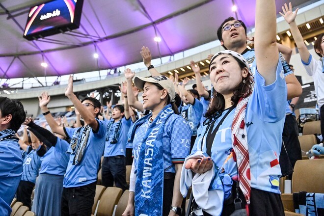 【サポーターアルバム「54枚」(4)】「川崎フロンターレ―アルサッド」佐々木旭が「川崎みたいだった」と感謝したプリンススタジアム内での川崎サポーターの写真54枚！の画像041