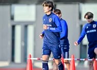 「ガチ上手い」「去年よりゴール前の人数増えてる気が」見どころ満載の横浜FMの練習試合ゴール動画をファン堪能！「観覧者の数がエグい…！」「芝生人工芝並みに綺麗でビビる!!!」などの声の画像