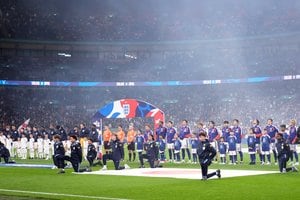 大住良之の｢この世界のコーナーエリアから｣第196回｢20世紀最高の試合｣(1)屈辱の3-6大敗劇、世界最強のアマチュアチームに10万人が絶句の画像