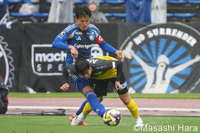 勝負を分けた｢スタメン6人｣と｢コイントス｣、左WB林幸多郎の｢全3ゴール｣に絡む活躍で町田が完勝、｢11戦負けなし｣柏に2つ目の黒星【FC町田ゼルビアvs柏レイソル】PHOTOギャラリーの画像009