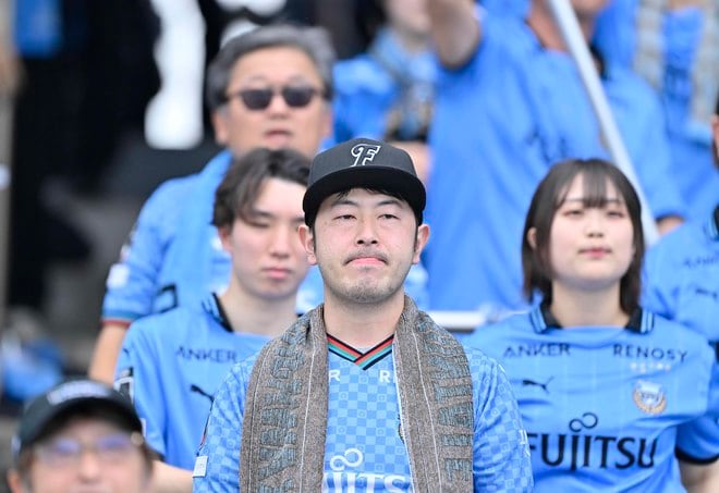 【サポーターアルバム(3)】G大阪戦での観客席＆入場時の川崎フロンターレのサポーター写真77枚！選手と手をつないだ子どもたちなど現地写真「川崎フロンターレーガンバ大阪(3)」の画像048