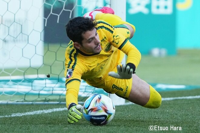 激戦“東京クラシック”は東京Vが2点差を追い付いてのPK勝ち！｢勝点2を失った試合｣｢僕が言うと退場になっちゃうから｣試合後の両指揮官の言葉に何を感じる？【東京ヴェルディvs FC町田ゼルビア】原悦生PHOTOギャラリーの画像013