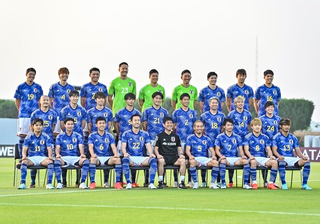 「きた!!」「これめちゃくちゃいい」サッカー日本代表ユニフォームの「カタールワールドカップ仕様カスタム」発表! スリーブバッジ&対戦国バッジにファン興奮の画像