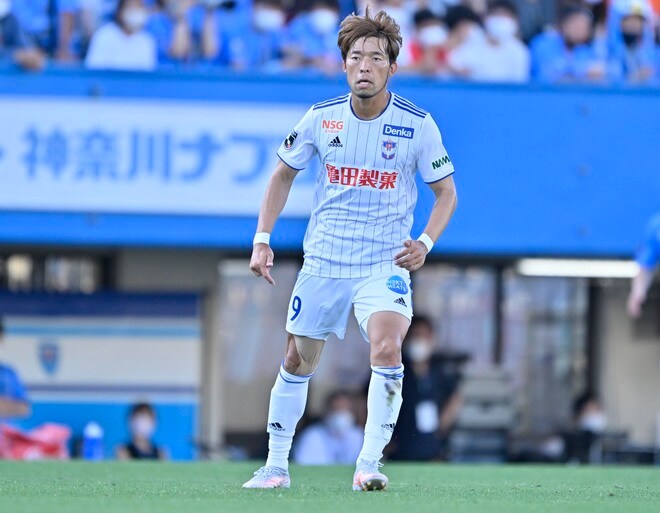 【J2「3強苦渋」】2位アルビレックス新潟は4位V・ファーレン長崎と「上位対決ドロー」、首位・横浜FCは19位いわてグルージャ盛岡に痛恨「0-3」完敗…3強「勝点5差」コロナ禍の「J1への死闘」!【戸塚啓のJ2のミカタ】(2)の画像