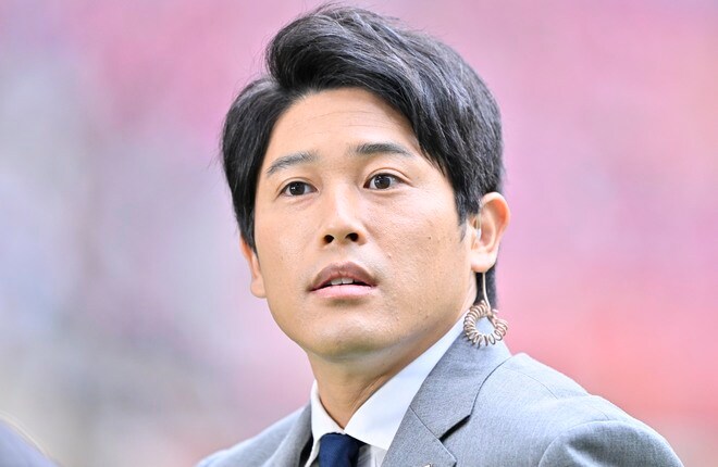 「2人ともイケメンだな」内田篤人氏が元サッカー日本代表FWと「再会」! 43歳で代表兼監督を務める「高校時代の先輩」を取材するの画像