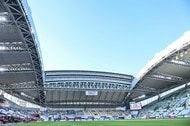 「めちゃくちゃかわいい」マンC女子MF長谷川唯の“防寒装備”ブランケット包まれ愛嬌たっぷりショットに反響!「暖まって」「寒い!! けど、満足そうな笑顔」などの声の画像