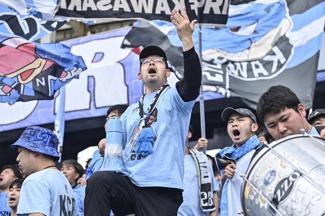 【サポーターアルバム(2)】G大阪戦の執念の同点弾導いた川崎フロンターレのサポーター写真94枚！ Gゾーンからメインスタンドまで撮影「川崎フロンターレーガンバ大阪(2)」の画像063