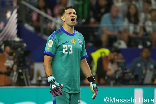 ｢神｣メッシが貫禄＆絶妙の直接FK弾でW杯史上初の7試合連続ゴール！ W杯連覇を目指すアルゼンチン代表の進撃＆スタンドからのメッシコール【アルゼンチン代表vsヨルダン代表】激闘PHOTOギャラリーの画像004
