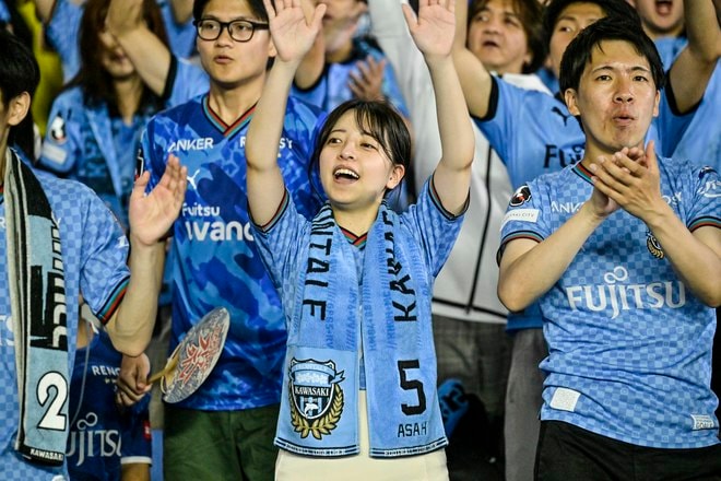 【サポーターアルバム】浦和相手に連勝止まるも、悔しさを声援に変えた「川崎フロンターレのサポーターの試合後の写真41枚！「川崎フロンターレー浦和レッズ」の画像011