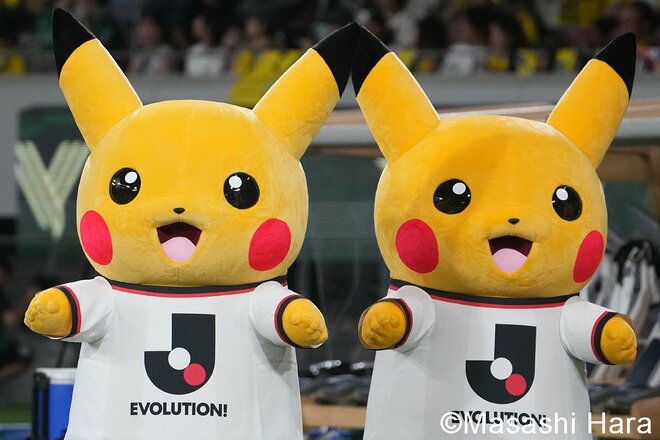 ピカチュウ降臨の4.4万人国立で東京Vが電光石火の先制も… 移籍後初弾、豪快ミドルで逆転！柏が｢美しいサッカー｣で開幕2連勝【東京ヴェルディvs柏レイソル】激闘PHOTOギャラリーの画像001