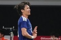 １カ月で４ゴール！日本代表FW町野修斗がブンデスで“グラードバッハ忍者隊”結成＆お披露目！｢分身の術か!?w｣｢何だか嬉しい｣も｢一番左はカンチョーだから｣