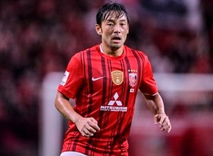 「そんなキャラなのかw」浦和レッズのトレーニングに復帰した元日本代表MF中島翔哉の「重装備」にファン注目！「前見えるのかな」「何度見ても笑っちゃう」の声の画像