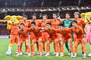 「完全に自衛隊の人だと思った」J2清水のDF２人の自衛官姿にファン沸騰！「清水方面総監と第一師団長」「ジェラ、マジでアメリカ海兵隊と互角にやれそう」などの声の画像