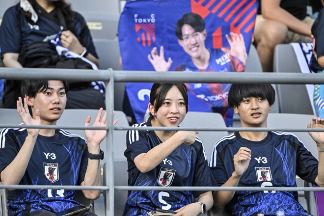 【サポーターアルバム】サッカー日本代表の中国戦完封勝利を支えたサポーター写真63枚！ 韓国・龍仁に駆け付けた現地観客席ショット「日本代表ー中国代表」の画像021