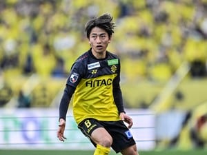 リカルド・ロドリゲス監督、小泉佳穂がそろって埼スタに凱旋して２―０での結果＆内容ともに伴う試合披露。大きな自信つかむ一戦に【試合アルバム】「浦和レッズ―柏レイソル」の画像