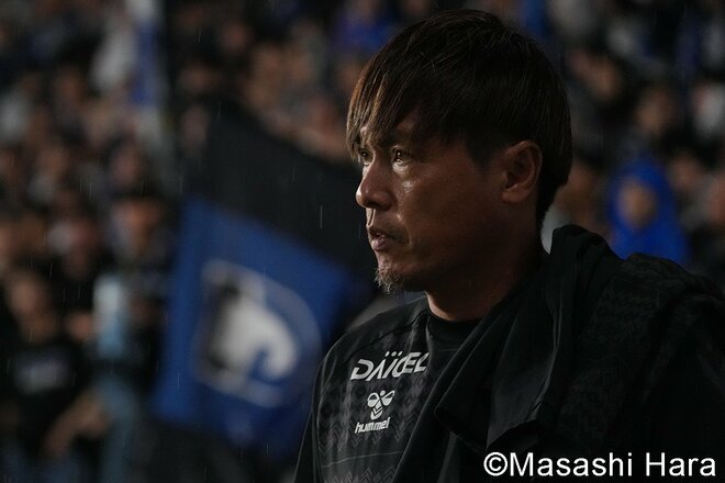 千葉が17年ぶりの歓喜！ 先制ゴールの矢村が満面の笑み＆追加点の津久井が誇らしげな表情！ 守護神も勝利のハグ！次節の“直接対決”で最下位脱出を狙う！【ジェフユナイテッド千葉vsガンバ大阪】激闘PHOTOギャラリーの画像005