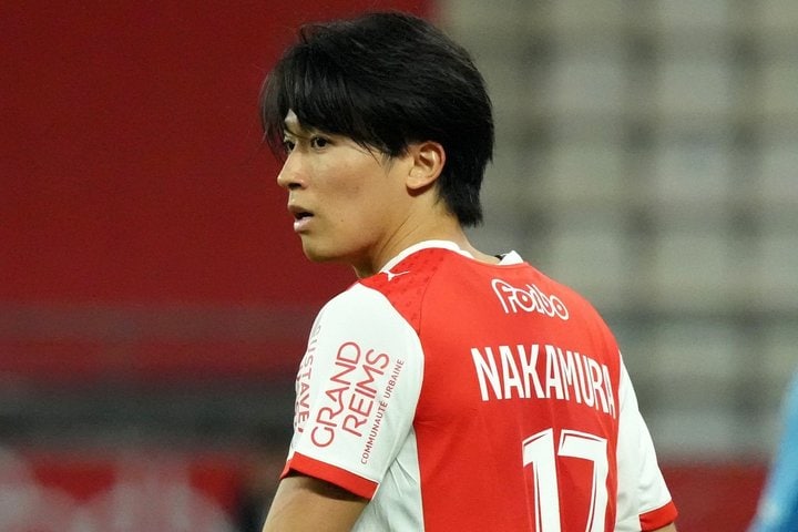 ｢オシャかっこいい｣日本代表MF中村敬斗のパリ私服ショットに反響、モデル級の装いに｢絵になるなぁ｣｢ブラウン最高｣｢暮らしが素敵｣｢美味しそう｣