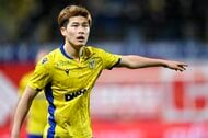 「ワールドカップ呼ぼう」!! AZ・菅原由勢が今季初ゴールで勝利に貢献! ユトレヒト・前田直輝との「日本人対決」を制した、キレキレの切り返しから奪った圧巻ゴールの画像