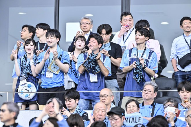 【サポーターアルバム(3)】G大阪戦での観客席＆入場時の川崎フロンターレのサポーター写真77枚！選手と手をつないだ子どもたちなど現地写真「川崎フロンターレーガンバ大阪(3)」の画像060