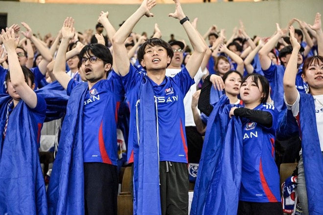 【サポーターアルバム】「横浜F・マリノス―アル・ナスル」サウジアラビア・ジェッダに約700人駆け付け、チームに声援送る！ 現地撮影66枚のサポーターPhotoの画像049