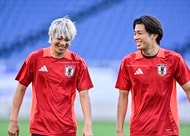 「めっちゃかわいー!」J1クラブとニューバランス“絶妙カラーリング”のコラボシューズが大評判!「さり気なくてめちゃくちゃ好み」「普通に欲しいヤツ」など反響続々の画像