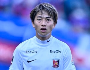 「もっとアイデアを出し、精度を高めていきたい」浦和ＭＦ小泉佳穂が横浜FC戦で口にした課題。「我慢強く動かしてワンタッチが入ると違ってくる」の画像