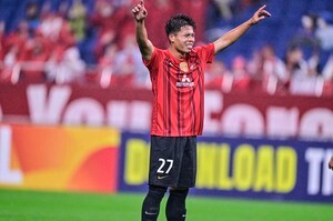 「潜在能力はすごいかも」浦和レッズのタイ代表テクニシャンMFが初出場で「股抜き豪快ゴール」！ 衝撃映像に「ボールの触り方にセンス」「スキルは高く見える」と期待続々の画像