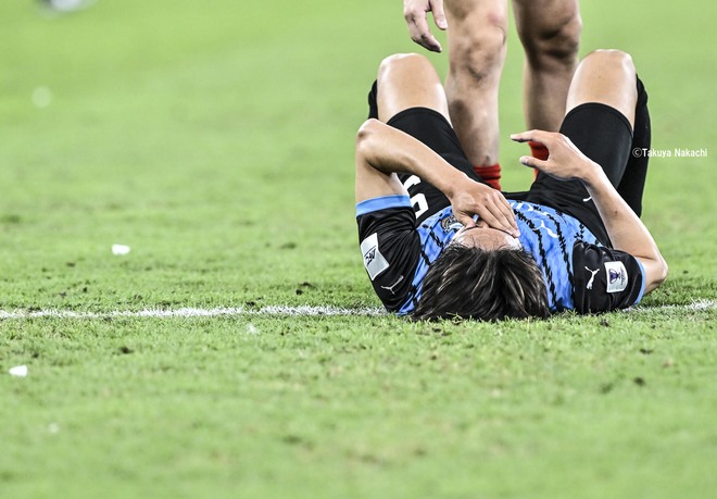 【川崎フロンターレアルバム】ACLE決勝で両SBとして奮闘した佐々木旭の写真40枚！ 試合後に見せた放心状態が表す、すべてを注ぎ込んだ姿「アル・アハリー川崎フロンターレ」の画像007