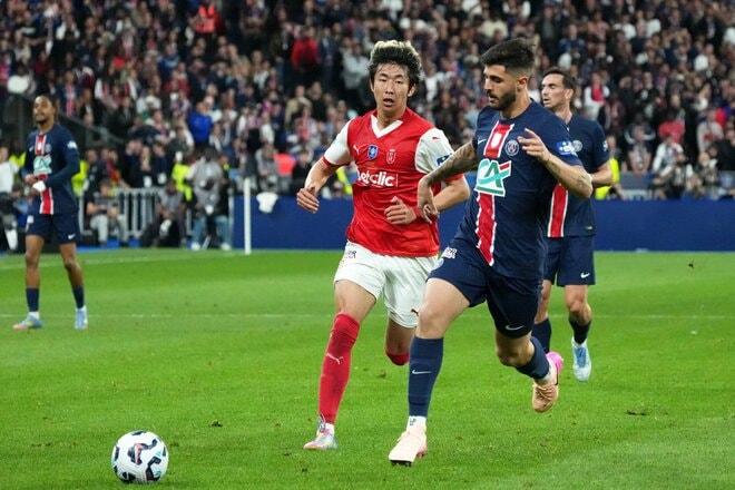 運命の大一番！サッカー日本代表・伊東純也、中村敬斗、関根大輝が語った｢世界一のクラブ｣と｢降格プレーオフ｣(1)純也＆敬斗いつものルーティンと作れない攻撃の形｢準優勝は奇跡ですね｣【激闘33連写】の画像025