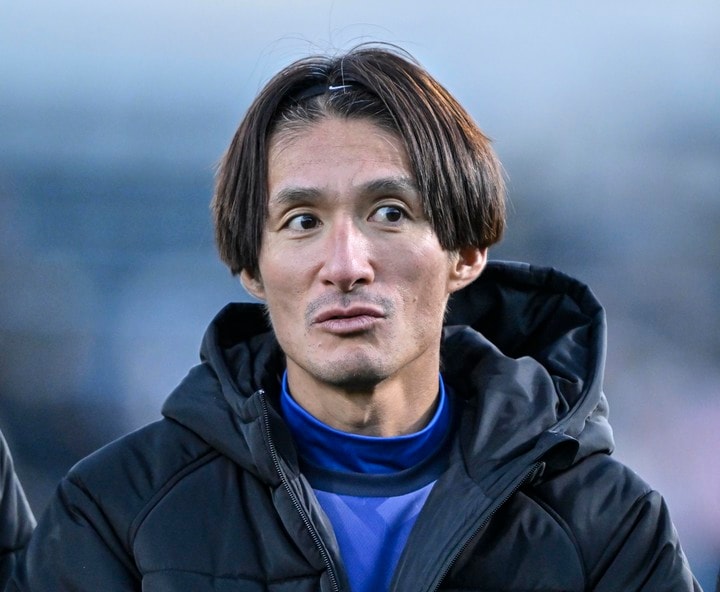 ｢これが噂の達さん塾｣14年ぶり浦和帰還“ワンダーボーイ”田中達也コーチが沖縄Cで居残り指導！｢達也が浦和のジャージ着てボール蹴ってる姿見れるだけで感動です｣