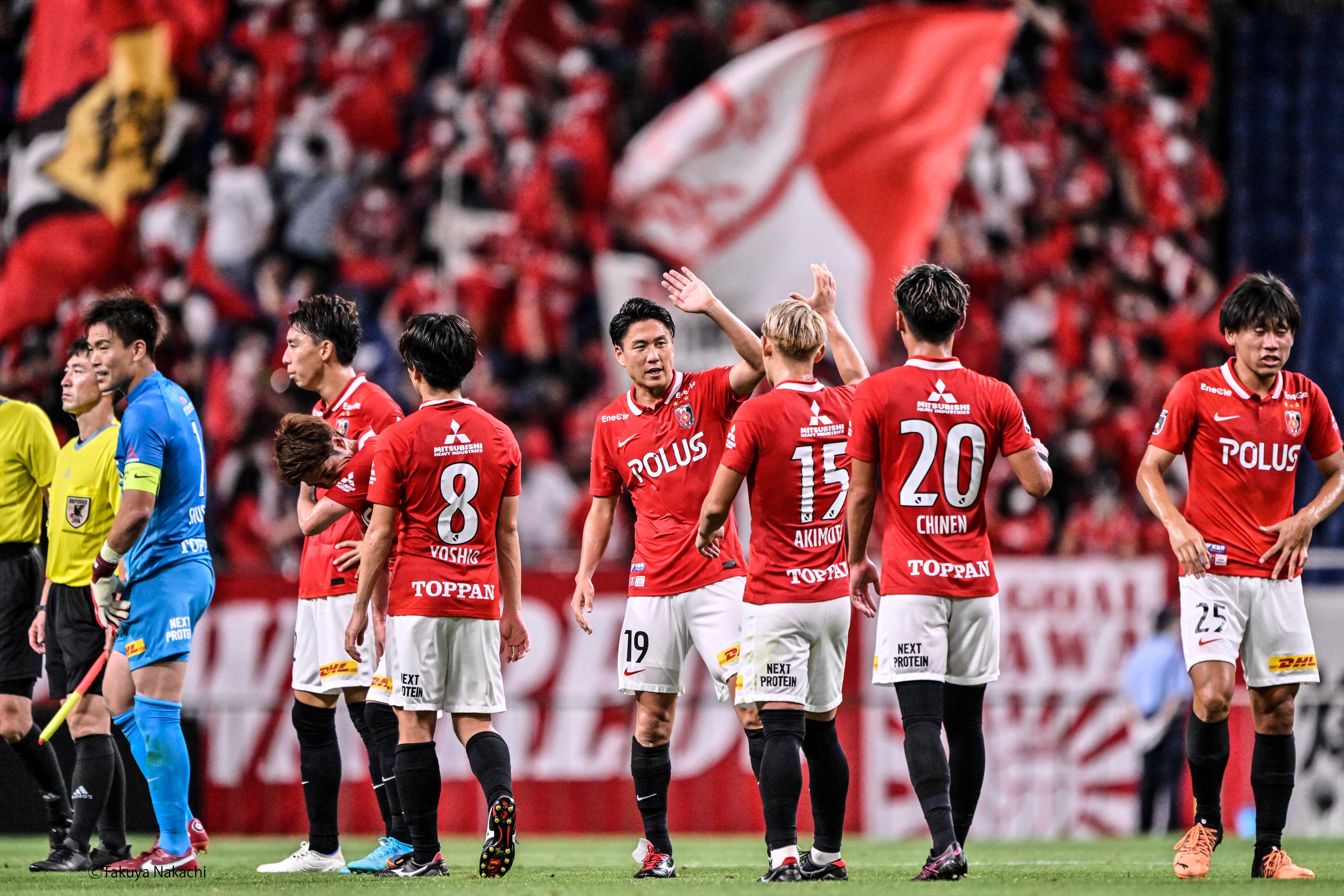 浦和レッズサポーターが掲げた Jリーグに 印つけた抗議の横断幕 6枚を本誌は撮った オワコン 世界基準から逆行 サポーターを無視 など怒りのメッセージ サッカー批評web