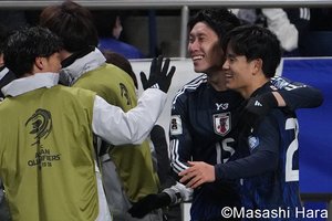 日本代表MF鎌田大地の逆足ダイレクトでの絶妙スルーパスに称賛｢うますぎる｣｢魔法のよう｣｢もっと前でプレーして｣の声の画像