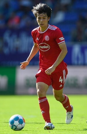 サッカー日本代表・田中碧「ドイツ移籍後初ゴール」!!相手DFのスライディングを待ってから放つ「後出しゴール」とは?【動画】の画像