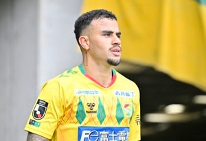 【2025年J2「第28節」ジェフユナイテッド千葉VSヴァンフォーレ甲府「徹底分析」】千葉、後半からの改善と歴戦のブラジル人FWの勝利へのこだわり【戸塚啓のJ2のミカタ】(2)の画像