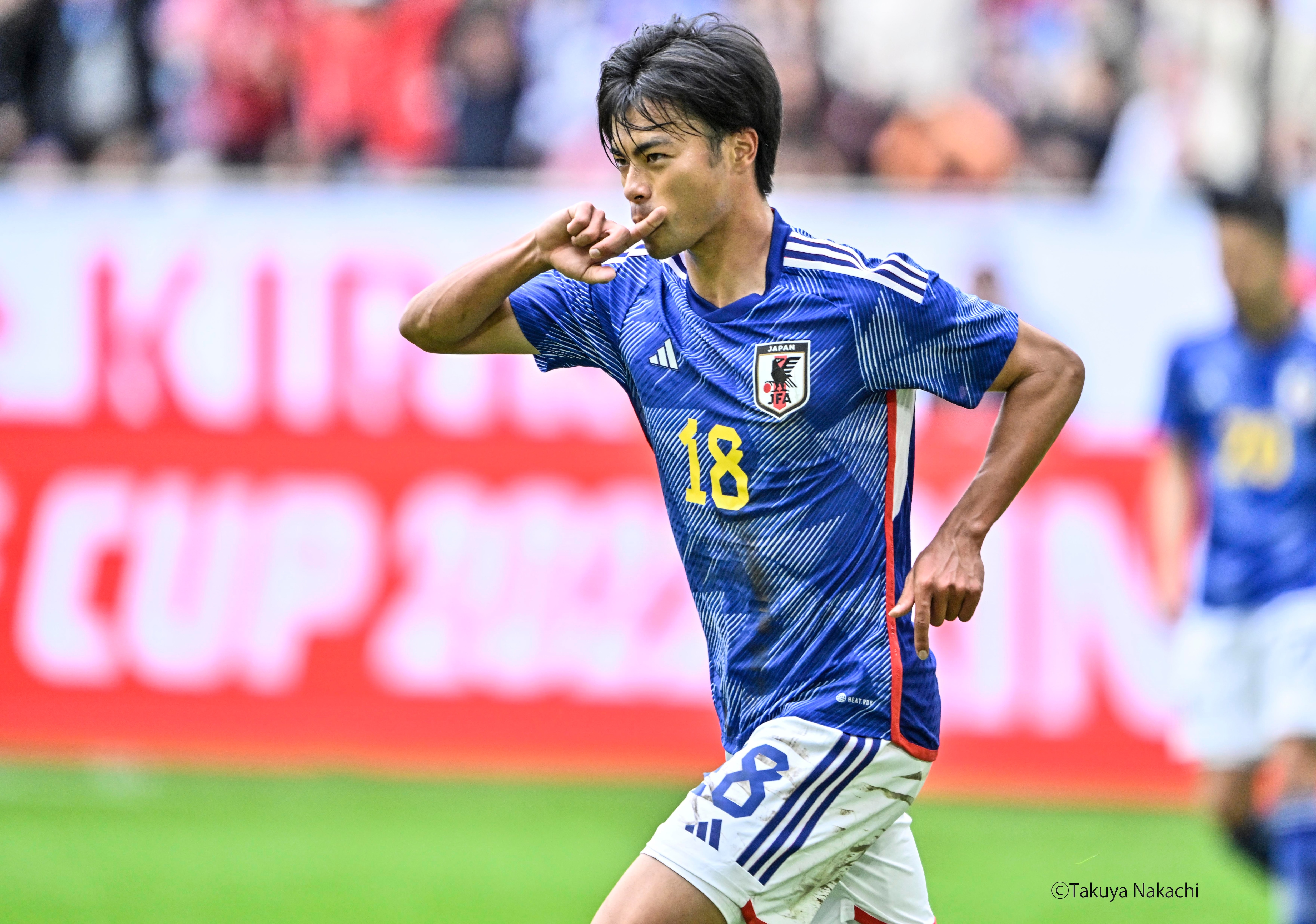 サッカー日本代表　ユニフォーム　　三笘薫選手