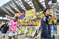 【仙台サポーターアルバム(2)】雨の試合に2000人！ 現地撮影した「ベガルタ仙台のサポーター写真99枚」！「ジェフユナイテッド千葉ーベガルタ仙台」の画像052