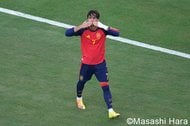 ｢カッコええ八咫烏背負ってる｣W杯決勝直前に女優・広瀬アリスが日本代表の特別仕様｢白｣ユニフォーム姿公開！｢え、何この八咫烏と日の丸プリント…めちゃいい…｣の画像