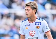 【J2「残り10試合」】横浜FC、DF福森晃斗の豪快左足ミドル決勝ゴールで勝利 リーグ最少失点の守備力を見せつけて「2強状態」へ【戸塚啓のJ2のミカタ】(2)の画像