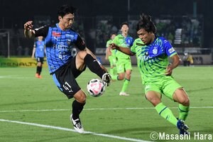 「衰え知らずのモチベーション・川崎を司る家長昭博」湘南ー川崎　PHOTOギャラリー「ピッチの焦点」の画像