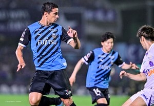 「この崩しは何度見てもゾクゾクする」川崎MF脇坂のゴールに至る「ダブルタッチ→美しいフリック」が大絶賛！ 一連の流れに「フロンターレらしい崩し」「これは全盛期川崎」の声の画像