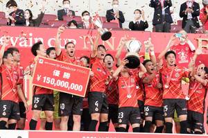 PHOTOギャラリー「ピッチの焦点」【ルヴァン杯決勝】名古屋グランパスｖｓセレッソ大阪　１０月３０日１３時９分キックオフ（埼玉スタジアム２００２）撮影／渡辺航滋の画像