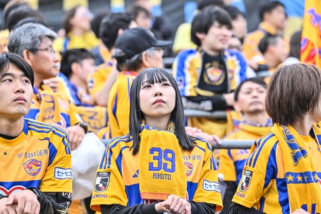 【サポーターアルバム】敵地で完敗も、試合後に大きな声で鼓舞したベガルタ仙台のサポーター写真63枚！ 人数＆声量で圧巻！！「ＲＢ大宮アルディージャーベガルタ仙台」の画像040