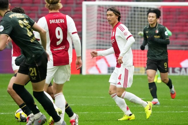 オランダ伝統の一戦『デ・クラシケル』に３人の日本人選手！｢板倉滉vs上田綺世&渡辺剛」が激しくぶつかり合った白熱の現地スタジアムに潜入【アヤックスvsフェイエノールト】PHOTOギャラリーの画像004