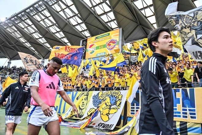 【仙台サポーターアルバム(2)】雨の試合に2000人！ 現地撮影した「ベガルタ仙台のサポーター写真99枚」！「ジェフユナイテッド千葉ーベガルタ仙台」の画像052