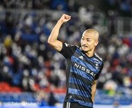 「エース交代」「ぶっつけ3バック」と長谷川健太監督の策がすべて裏目に出た90分【横浜FM、東京に大勝(2)】の画像