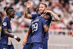 「さすが世界で1番点取るCB」と賞賛されたスペイン代表DFセルヒオ・ラモスの鮮烈ヒールキックゴール！ アルゼンチン代表リオネル・メッシ、ブラジル代表ネイマールとともパリ・サンジェルマンに大勝もたらす！の画像