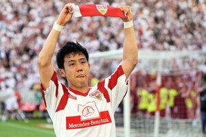 遠藤航が2シーズン連続の｢デュエル王｣獲得!!｢劇的ゴールで薄まった｣とSNSで自虐も…｢日本の誇り｣や｢さすが｣などの祝福コメント続々【画像】の画像